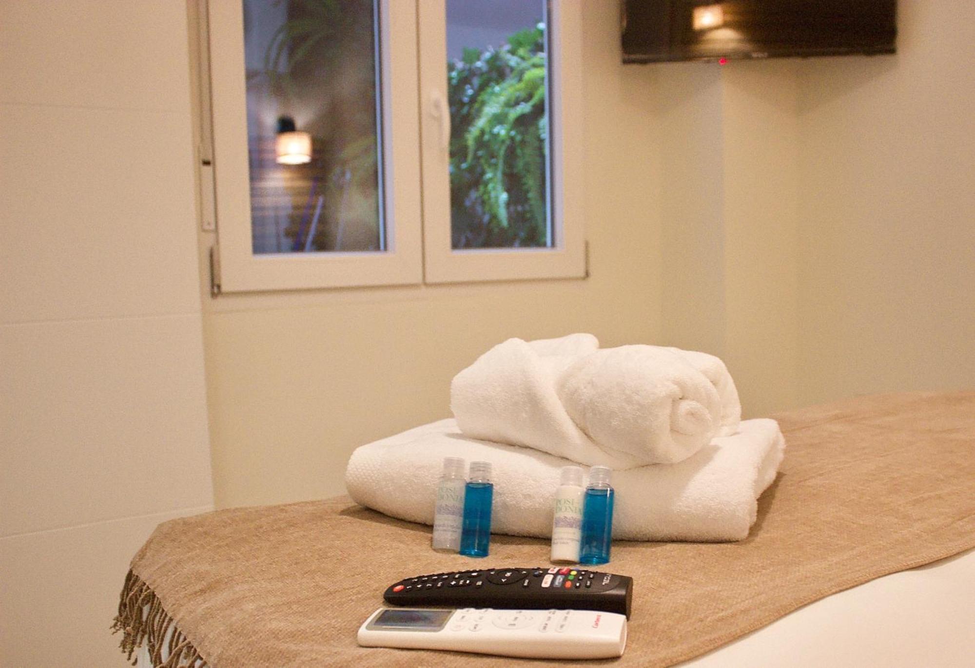 Victoria 75 Luxury Apartment มาลากา ภายนอก รูปภาพ